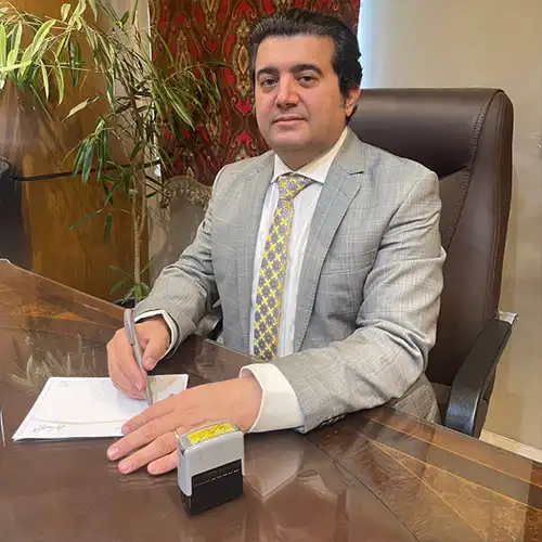 دکتر سید امیرعلی موسوی پزشک کاشت مو ابرو و ریش